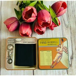 Amity Vintage Men’s Black Genuine Leather Wallet in Metal Box & Keychain
